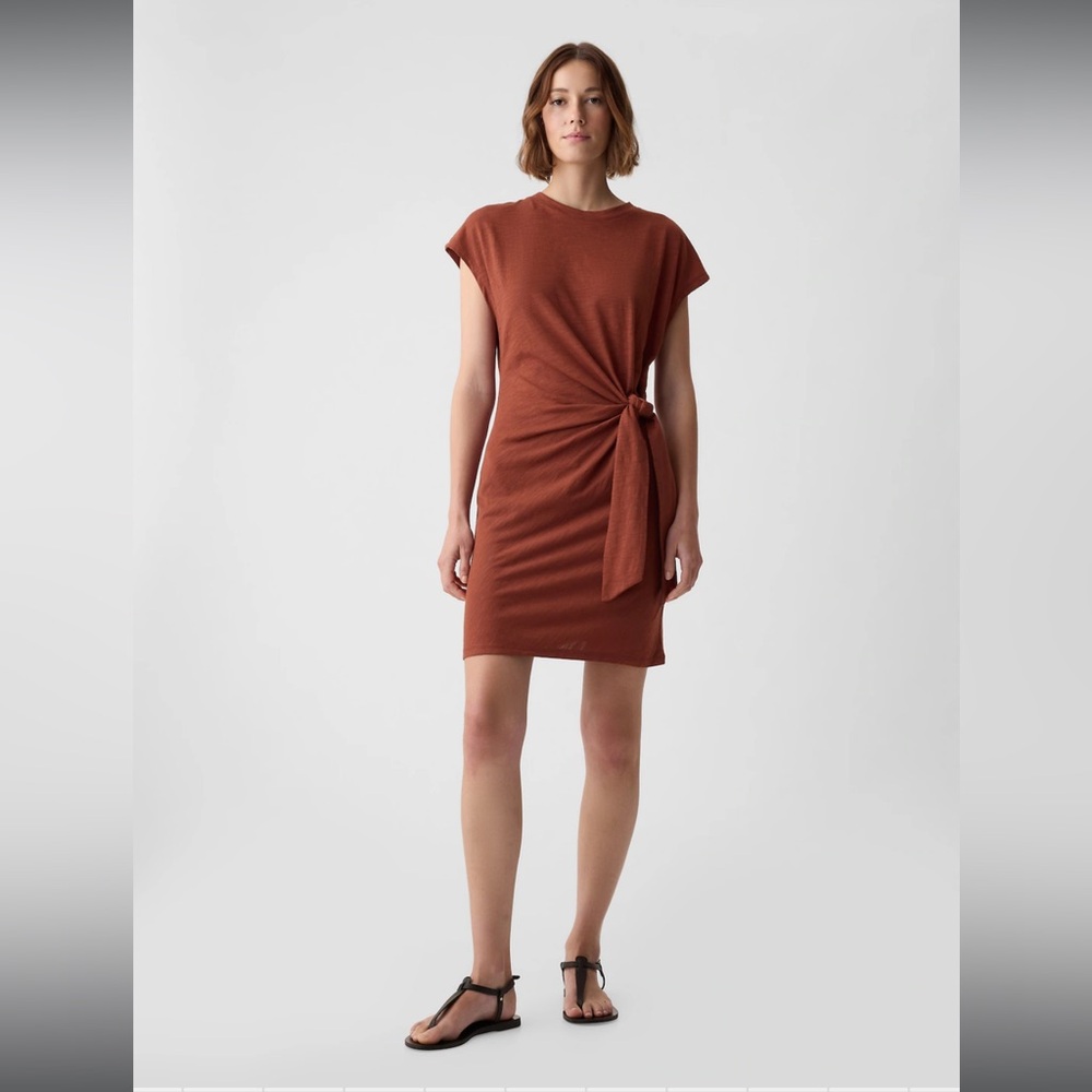 Nine West, women’s Knot Waist, T Shirt Dress, Maroon Cap Sleeves Crew Neck, LG